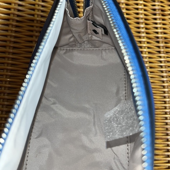 ♠️kate spade Arctic Friends Penguin Cosmetic Case, Blue Multi NWT - Picture 8 of 11